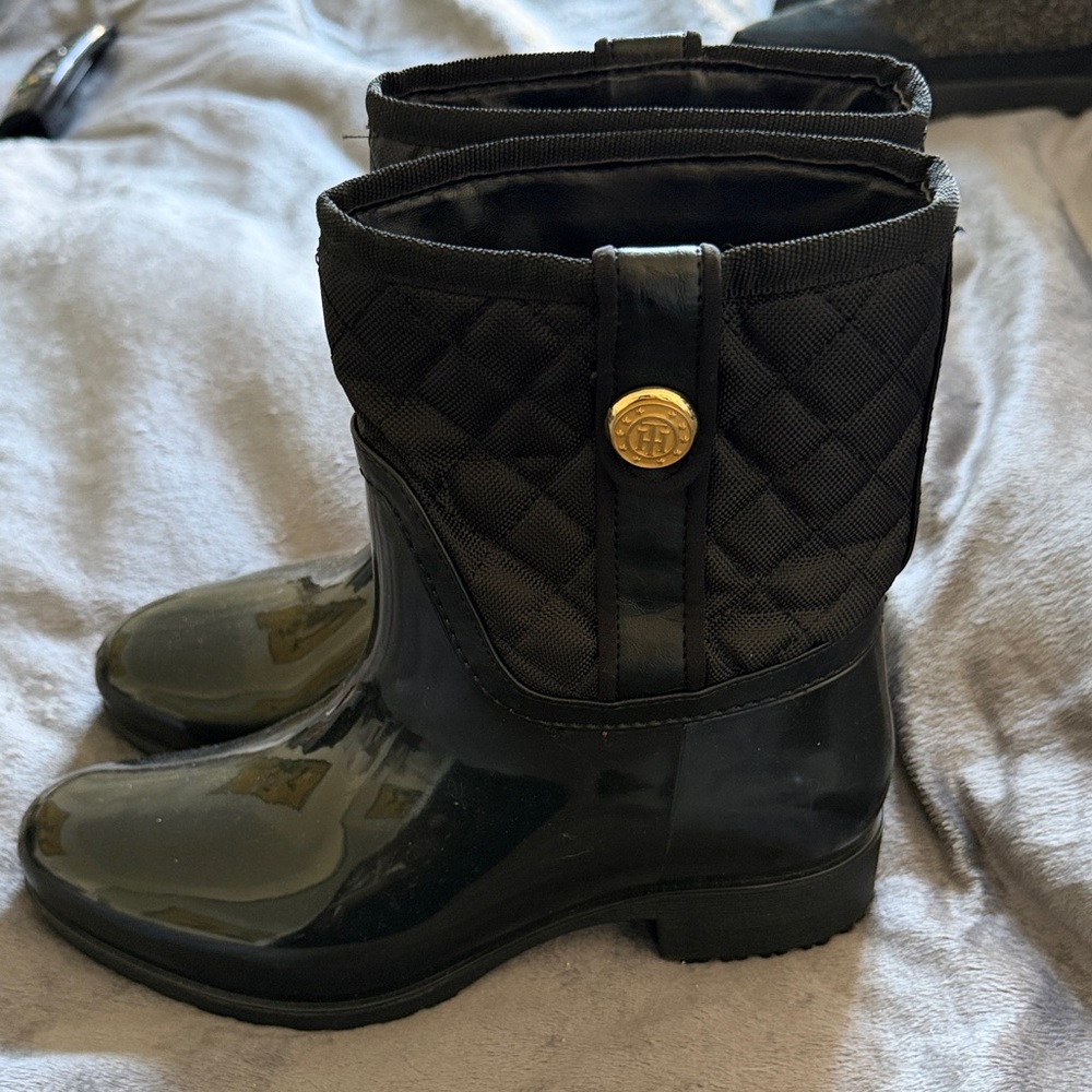 Tommy Hilfiger Black Quilted Rain Ankle Boots